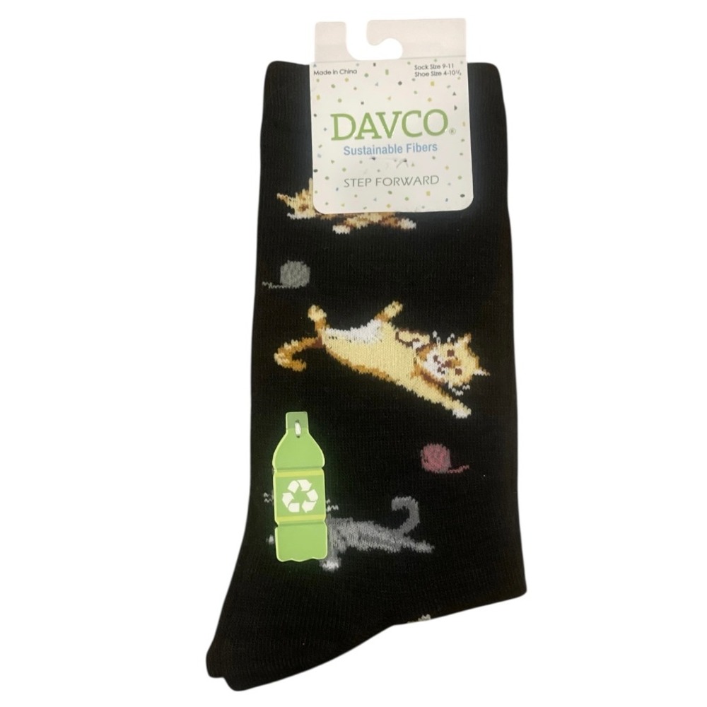DAVCO Women's Sustainable Socks Black Cat Print Sock Size 9-11 Shoe Size 4-10‎